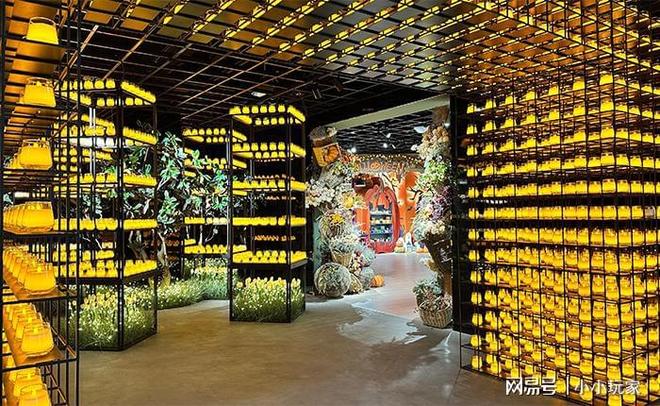 青岛金王代言中国品牌高质量发展开元棋牌品牌日里的城市名片：